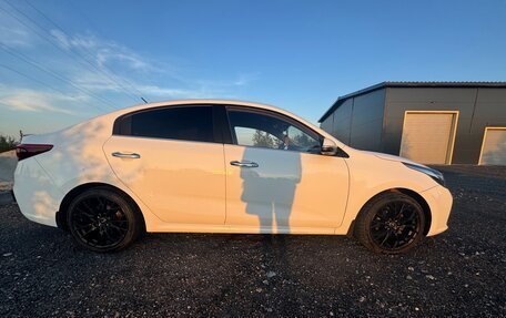 KIA Rio IV, 2017 год, 1 600 000 рублей, 2 фотография