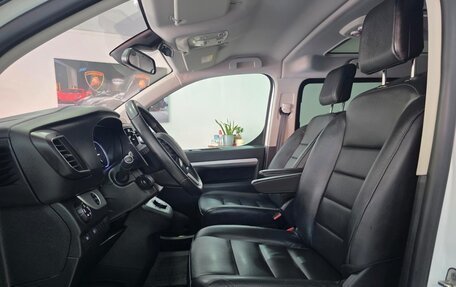 Peugeot Traveller I, 2018 год, 1 950 000 рублей, 12 фотография