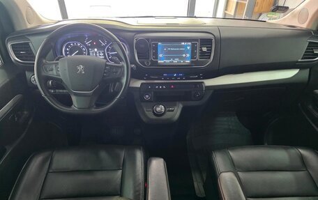 Peugeot Traveller I, 2018 год, 1 950 000 рублей, 13 фотография
