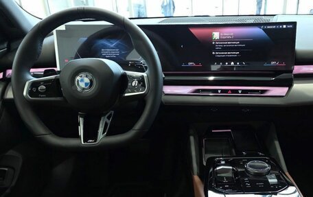 BMW 5 серия, 2025 год, 8 800 000 рублей, 27 фотография