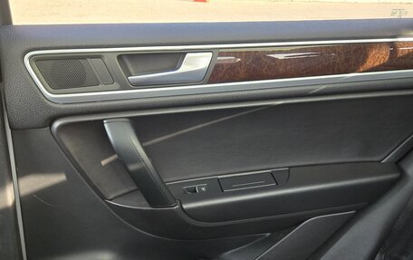 Volkswagen Touareg III, 2012 год, 2 250 000 рублей, 24 фотография