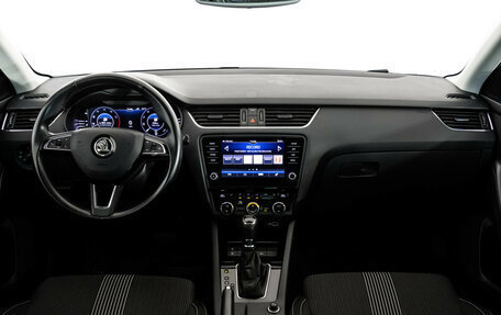 Skoda Octavia, 2019 год, 1 999 000 рублей, 11 фотография