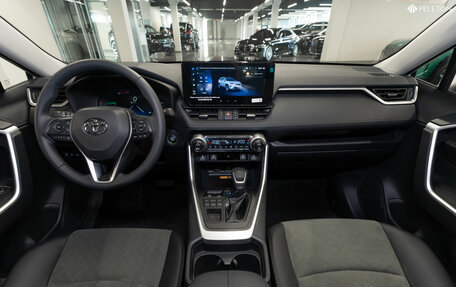 Toyota RAV4, 2025 год, 4 150 000 рублей, 10 фотография