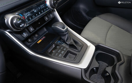 Toyota RAV4, 2025 год, 4 150 000 рублей, 16 фотография