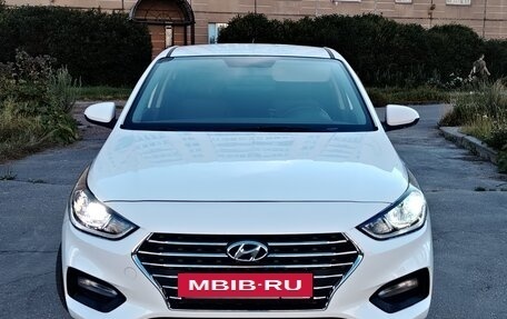 Hyundai Solaris II рестайлинг, 2018 год, 920 000 рублей, 2 фотография