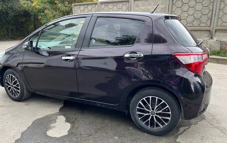 Toyota Vitz, 2018 год, 950 000 рублей, 2 фотография
