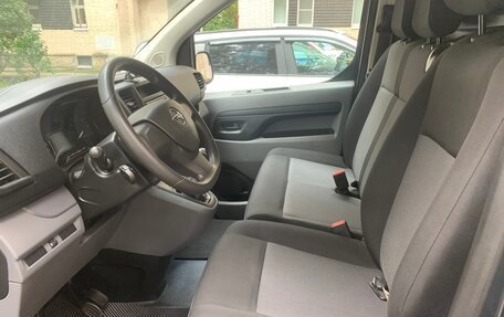 Opel Vivaro, 2020 год, 2 000 000 рублей, 11 фотография