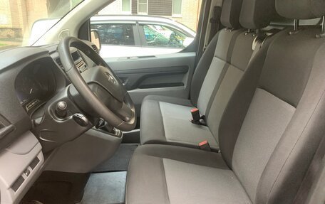 Opel Vivaro, 2020 год, 2 000 000 рублей, 16 фотография