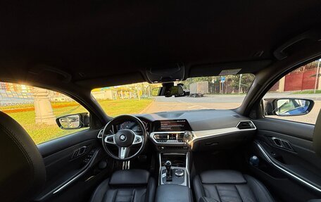 BMW 3 серия, 2019 год, 3 700 000 рублей, 15 фотография
