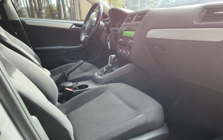 Volkswagen Jetta VI, 2012 год, 1 350 000 рублей, 16 фотография