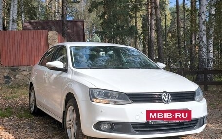 Volkswagen Jetta VI, 2012 год, 1 350 000 рублей, 2 фотография