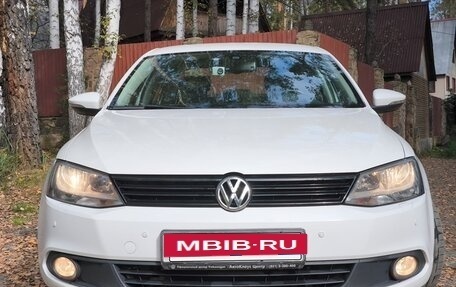Volkswagen Jetta VI, 2012 год, 1 350 000 рублей, 11 фотография
