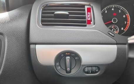 Volkswagen Jetta VI, 2012 год, 1 350 000 рублей, 20 фотография