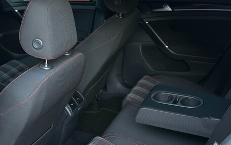 Volkswagen Golf GTI VII, 2014 год, 2 220 000 рублей, 15 фотография