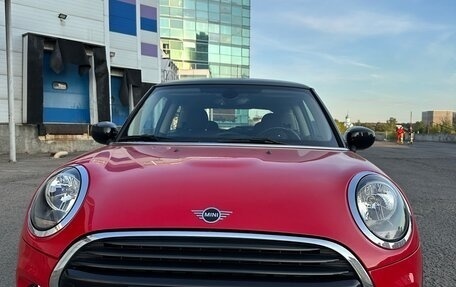 MINI Hatch, 2019 год, 1 850 000 рублей, 2 фотография