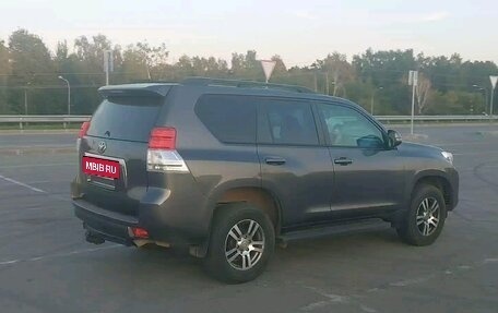 Toyota Land Cruiser Prado 150 рестайлинг 2, 2010 год, 2 500 000 рублей, 2 фотография