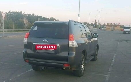 Toyota Land Cruiser Prado 150 рестайлинг 2, 2010 год, 2 500 000 рублей, 21 фотография