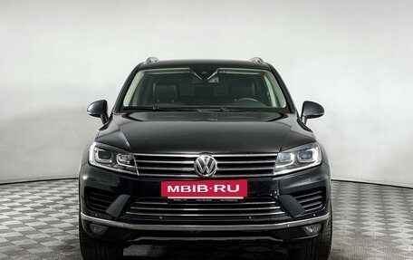Volkswagen Touareg III, 2015 год, 2 080 000 рублей, 2 фотография