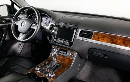 Volkswagen Touareg III, 2015 год, 2 080 000 рублей, 11 фотография