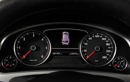 Volkswagen Touareg III, 2015 год, 2 080 000 рублей, 15 фотография