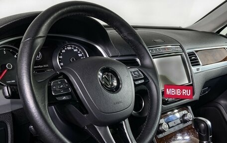 Volkswagen Touareg III, 2015 год, 2 080 000 рублей, 16 фотография