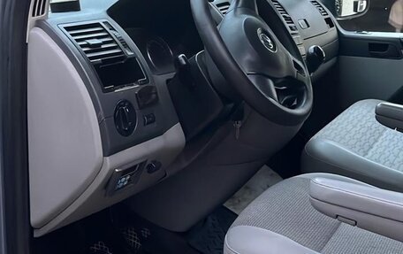 Volkswagen Transporter T5 рестайлинг, 2013 год, 1 270 000 рублей, 5 фотография