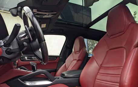 Porsche Cayenne III, 2018 год, 8 950 000 рублей, 13 фотография