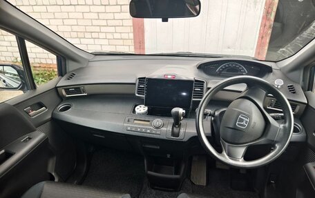 Honda Freed I, 2010 год, 950 000 рублей, 2 фотография