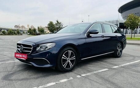 Mercedes-Benz E-Класс, 2019 год, 3 400 000 рублей, 7 фотография