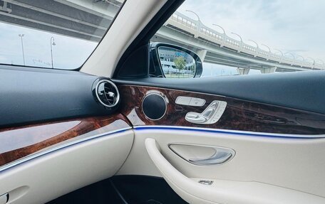 Mercedes-Benz E-Класс, 2019 год, 3 400 000 рублей, 13 фотография