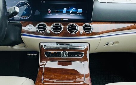 Mercedes-Benz E-Класс, 2019 год, 3 400 000 рублей, 12 фотография