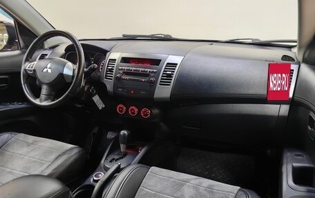 Mitsubishi Outlander III рестайлинг 3, 2012 год, 998 000 рублей, 13 фотография