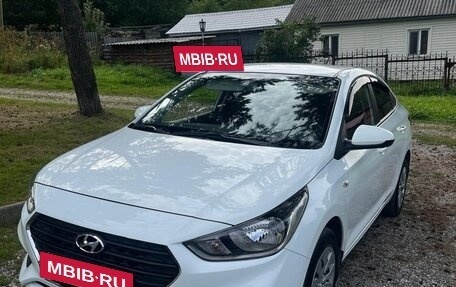 Hyundai Solaris II рестайлинг, 2018 год, 1 550 000 рублей, 2 фотография