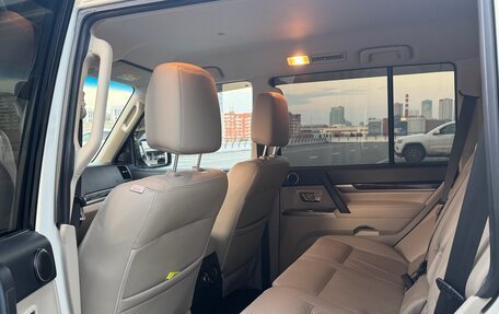 Mitsubishi Pajero IV, 2019 год, 3 800 000 рублей, 10 фотография