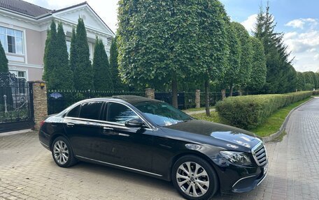 Mercedes-Benz E-Класс, 2020 год, 3 150 000 рублей, 3 фотография