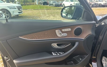 Mercedes-Benz E-Класс, 2020 год, 3 150 000 рублей, 12 фотография