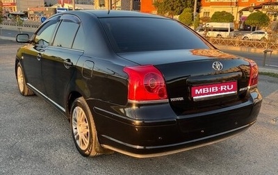 Toyota Avensis III рестайлинг, 2005 год, 930 000 рублей, 1 фотография