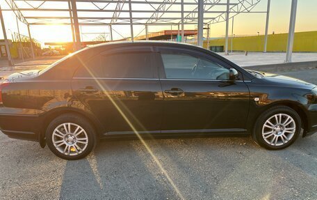 Toyota Avensis III рестайлинг, 2005 год, 930 000 рублей, 4 фотография