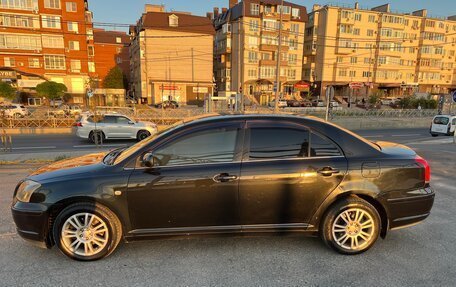 Toyota Avensis III рестайлинг, 2005 год, 930 000 рублей, 5 фотография