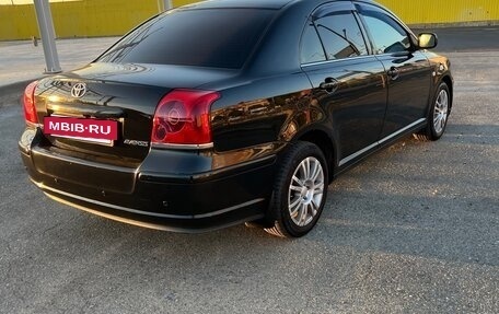 Toyota Avensis III рестайлинг, 2005 год, 930 000 рублей, 3 фотография