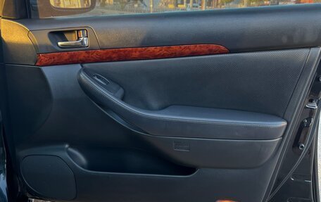 Toyota Avensis III рестайлинг, 2005 год, 930 000 рублей, 10 фотография