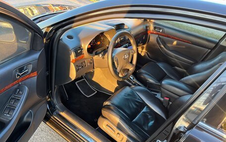 Toyota Avensis III рестайлинг, 2005 год, 930 000 рублей, 14 фотография