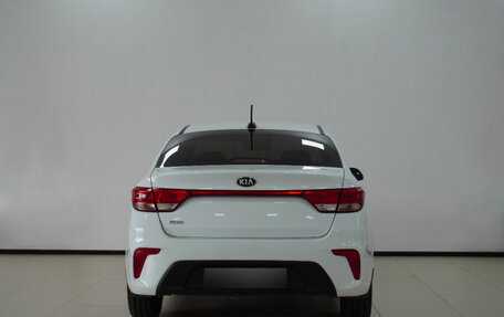 KIA Rio IV, 2018 год, 1 070 000 рублей, 4 фотография