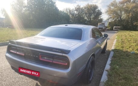 Dodge Challenger III рестайлинг 2, 2017 год, 3 300 000 рублей, 11 фотография