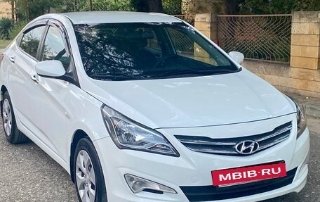 Hyundai Solaris II рестайлинг, 2015 год, 870 000 рублей, 4 фотография