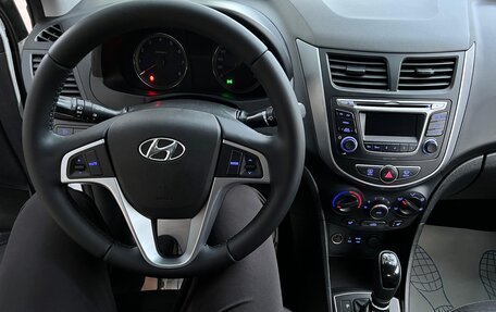 Hyundai Solaris II рестайлинг, 2015 год, 870 000 рублей, 11 фотография