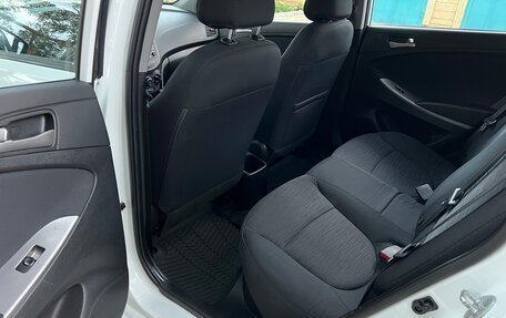 Hyundai Solaris II рестайлинг, 2015 год, 870 000 рублей, 13 фотография