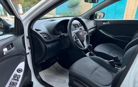 Hyundai Solaris II рестайлинг, 2015 год, 870 000 рублей, 12 фотография