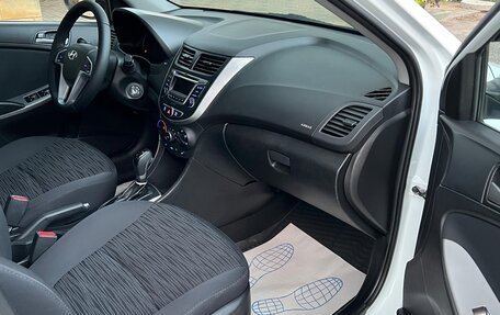 Hyundai Solaris II рестайлинг, 2015 год, 870 000 рублей, 15 фотография