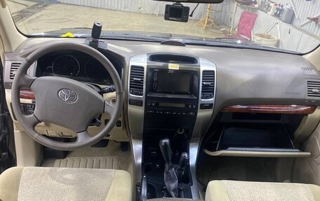 Toyota Land Cruiser Prado 120 рестайлинг, 2006 год, 2 050 000 рублей, 18 фотография